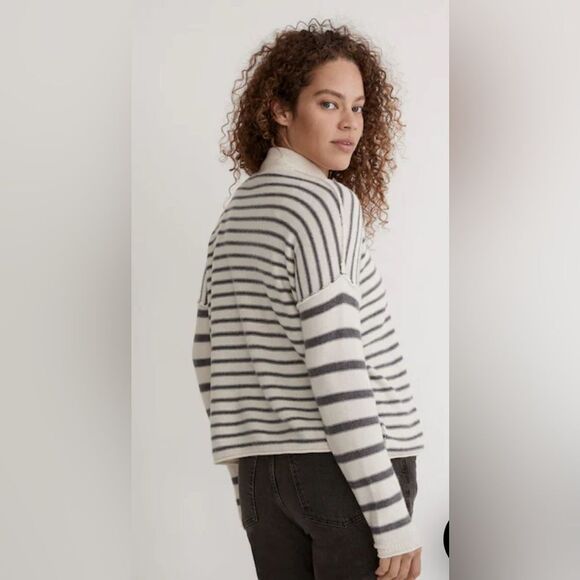 Madewell Turtleneck Sweater in Gray and White Stripes - Picture 13 of 13